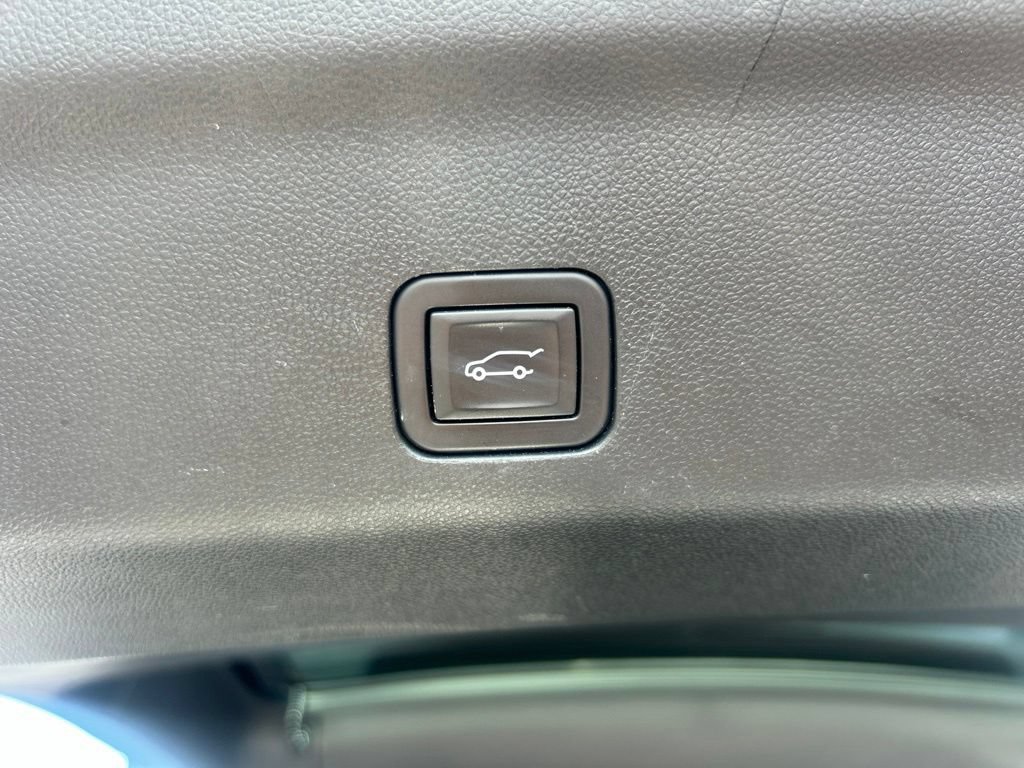 Certified 2023 Chevrolet Tahoe Premier AWD/4WD image 32
