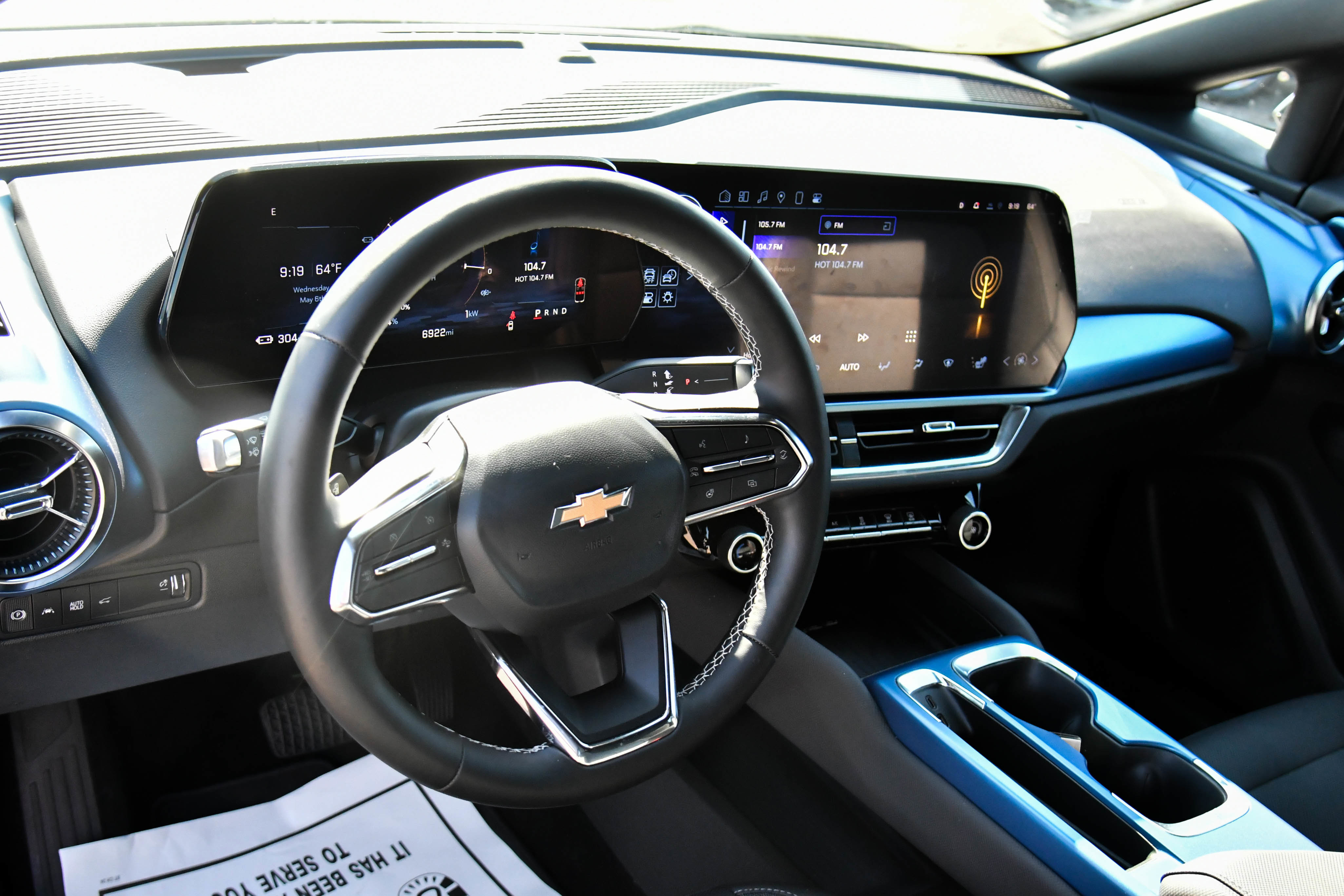 Used 2025 Chevrolet Equinox EV LT FWD image 14