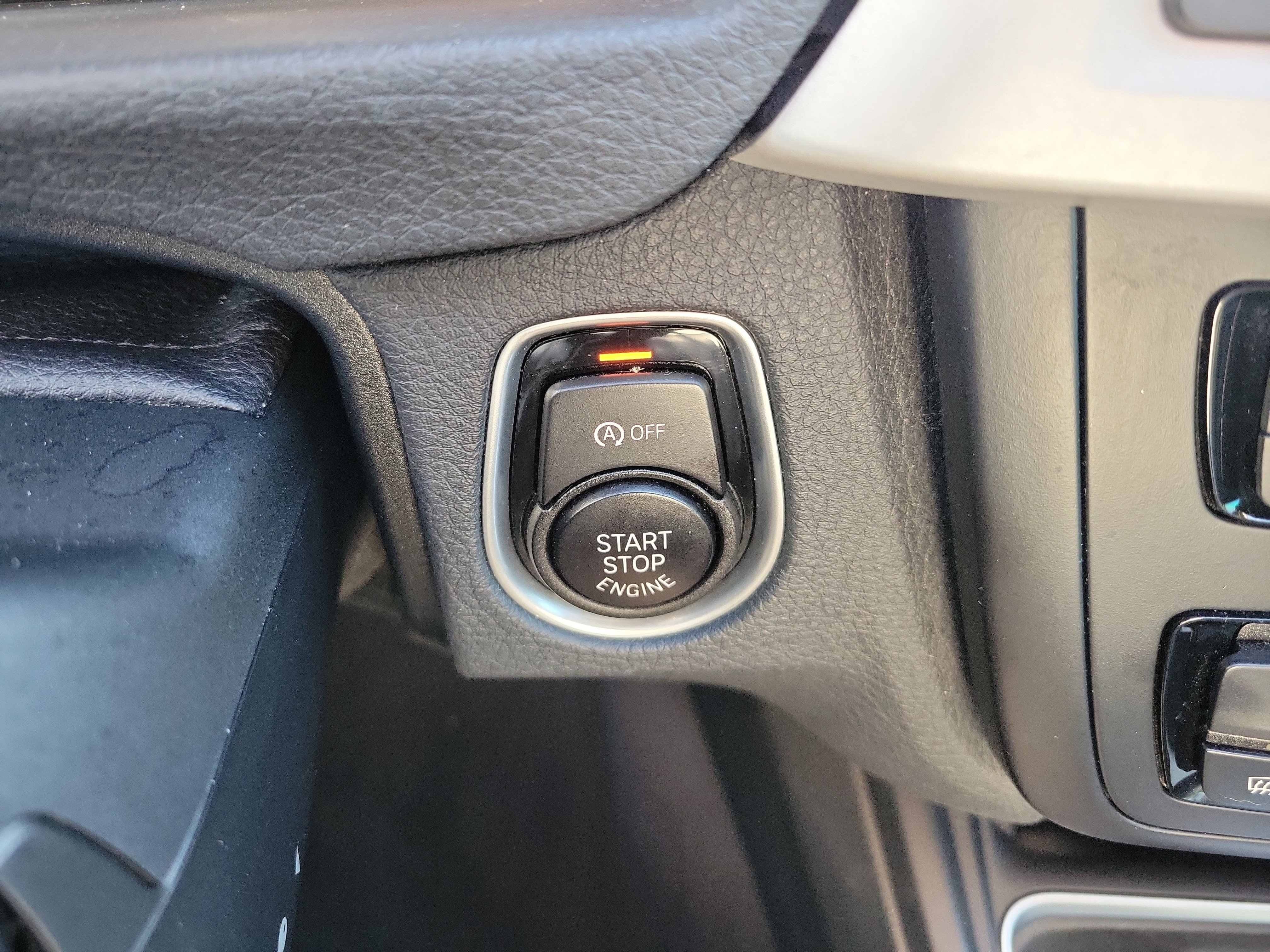 Used 2014 BMW 320i Sedan image 31