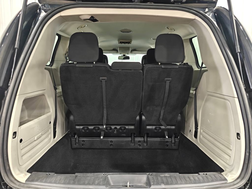 Used 2020 Dodge Grand Caravan SE image 26