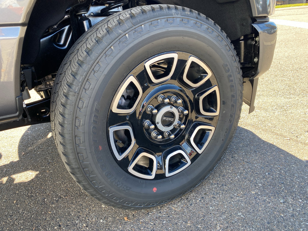 New 2026 Ford F350 Platinum image 3