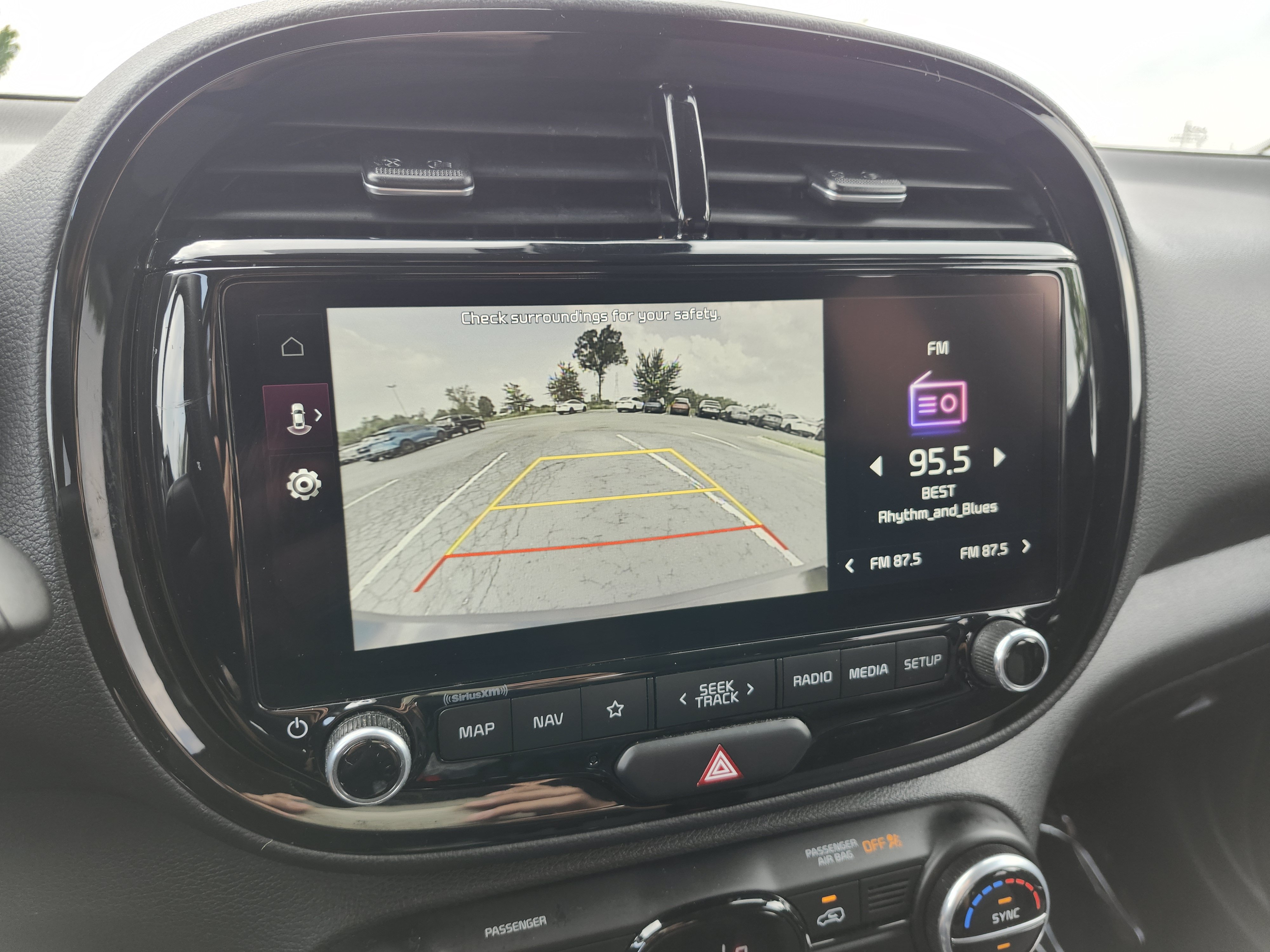 Used 2023 Kia Soul S FWD image 2