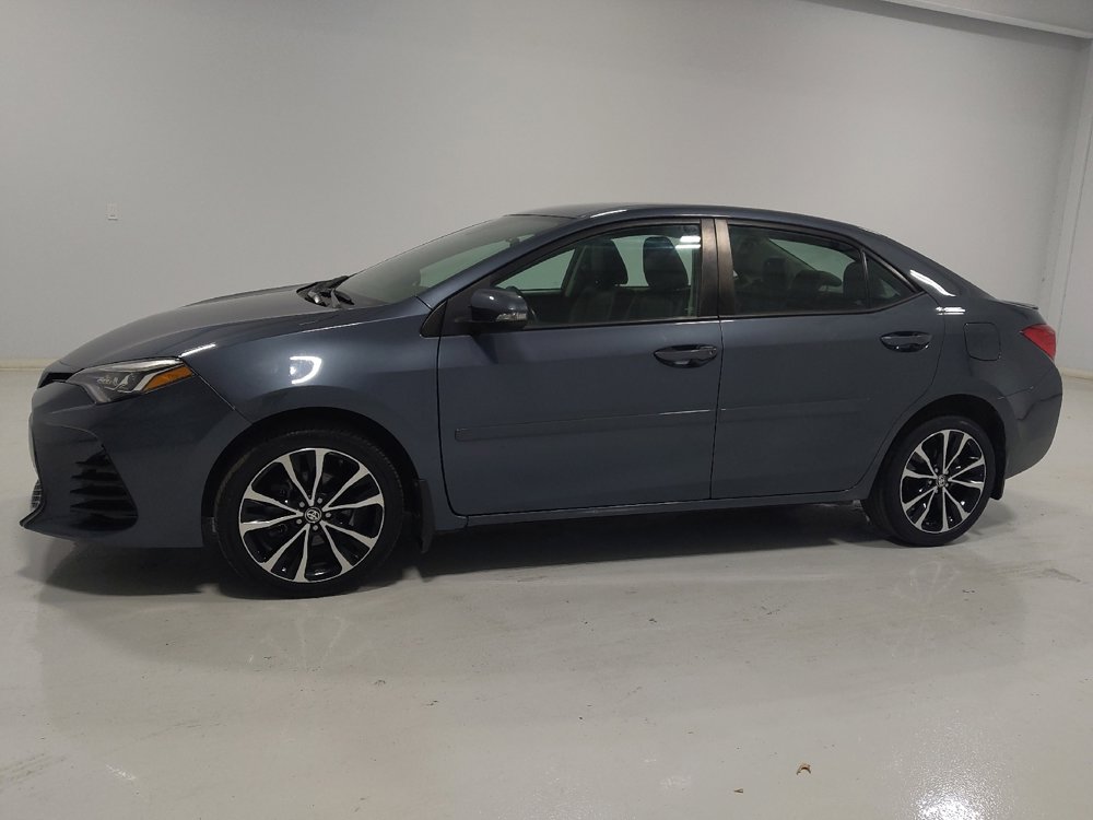 Used 2017 Toyota Corolla SE image 2