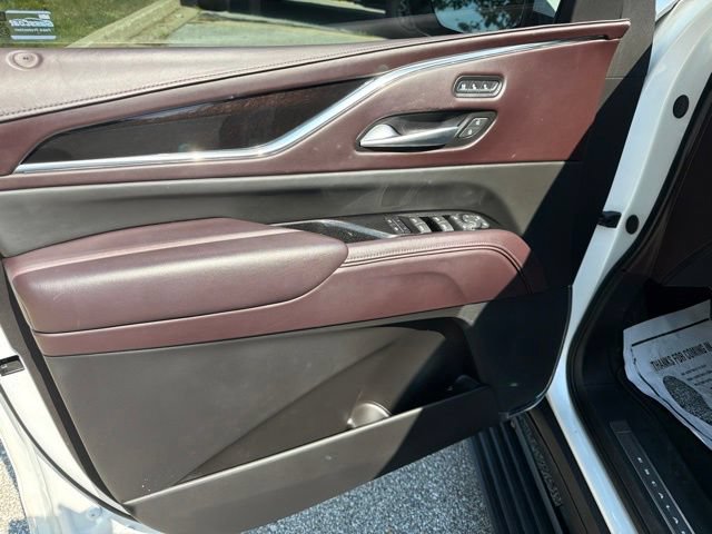 Used 2024 Cadillac Escalade Premium Luxury Platinum w/ Heavy-Duty Trailer Package AWD/4WD image 23