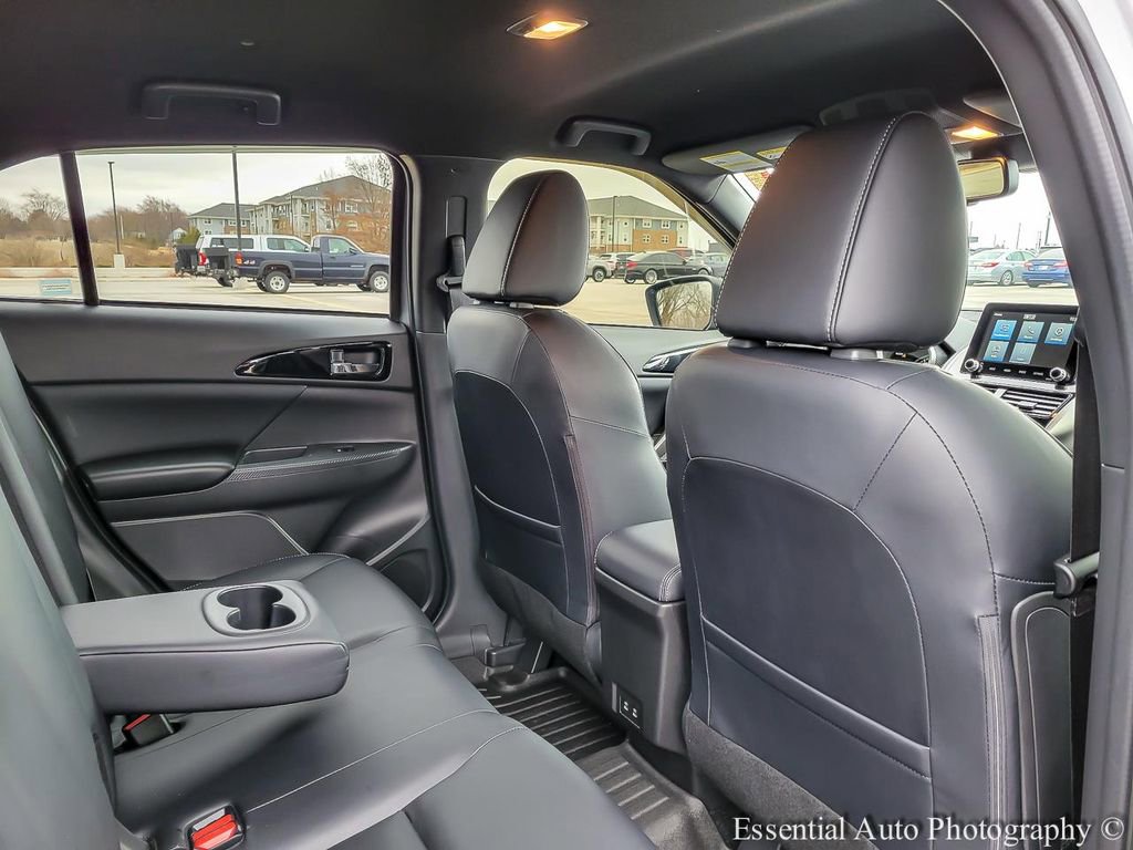 Used 2026 Mitsubishi Eclipse Cross SE image 28