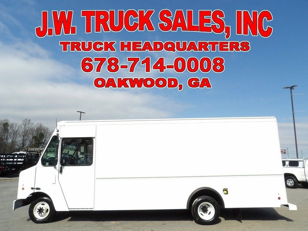 Used 2014 Ford E-350 and Econoline 350 Super Duty w/ A/C Prep Package RWD image 2