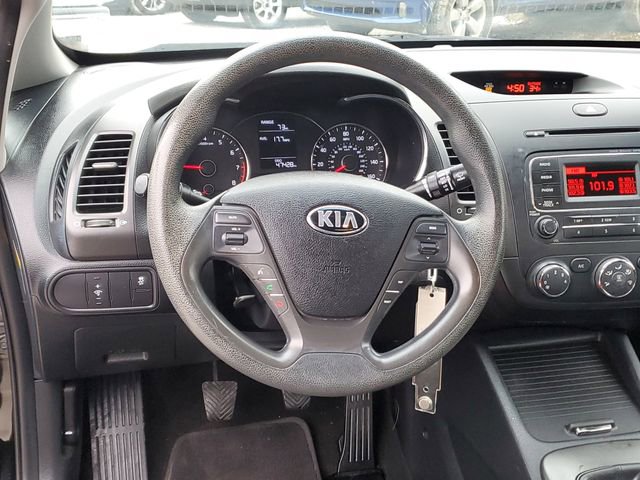 Used 2016 Kia Forte LX image 11