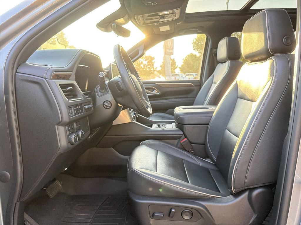 Used 2023 Chevrolet Tahoe Premier AWD/4WD image 11