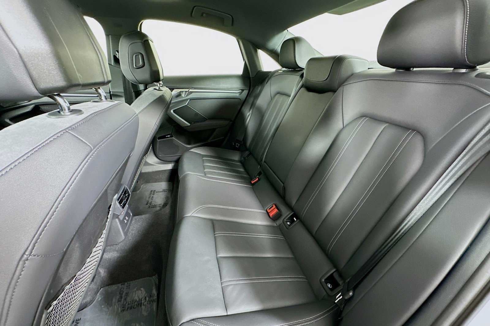 Used 2025 Audi A3 2.0T Premium Plus w/ Premium Plus Package AWD/4WD image 9