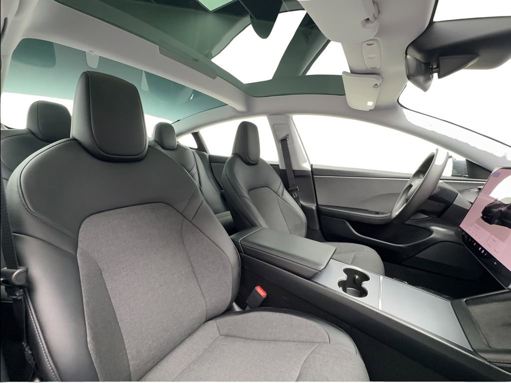 Used 2025 Tesla Model 3 image 28