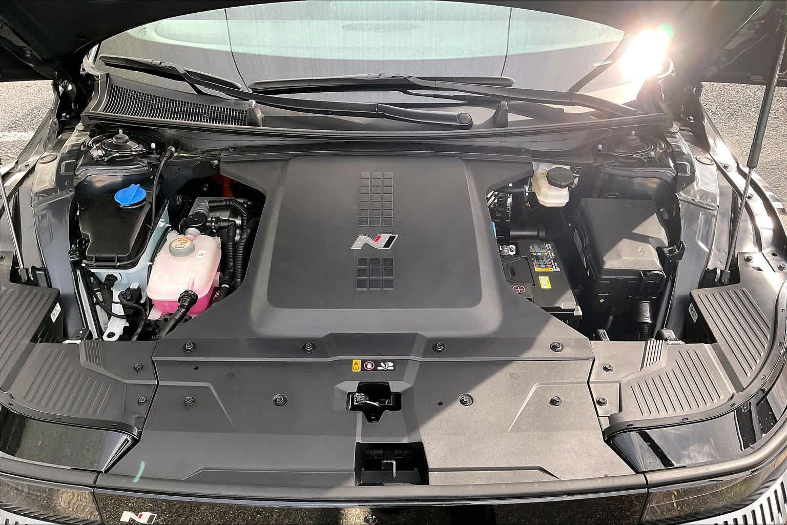 Certified 2025 Hyundai Ioniq 5 N AWD/4WD image 31