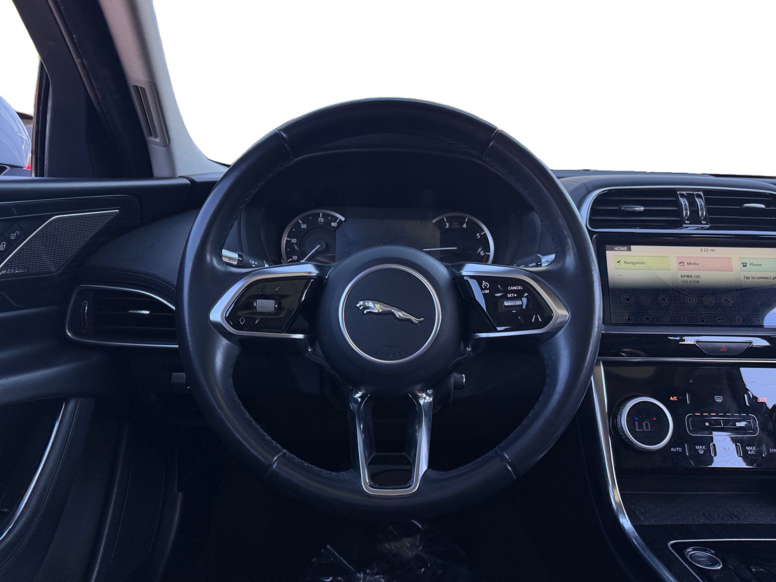 Used 2020 Jaguar XE S RWD image 12