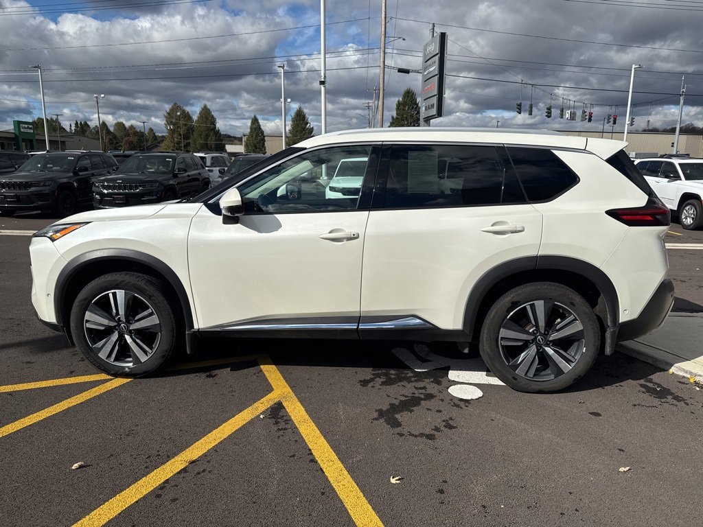 Used 2022 Nissan Rogue SL w/ SL Premium Package image 4