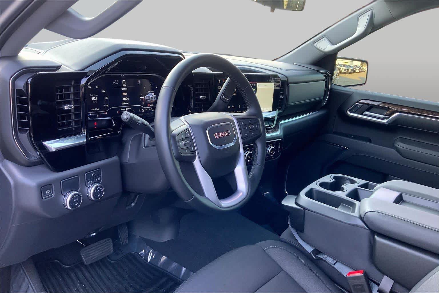 Used 2024 GMC Sierra 1500 Elevation RWD image 17