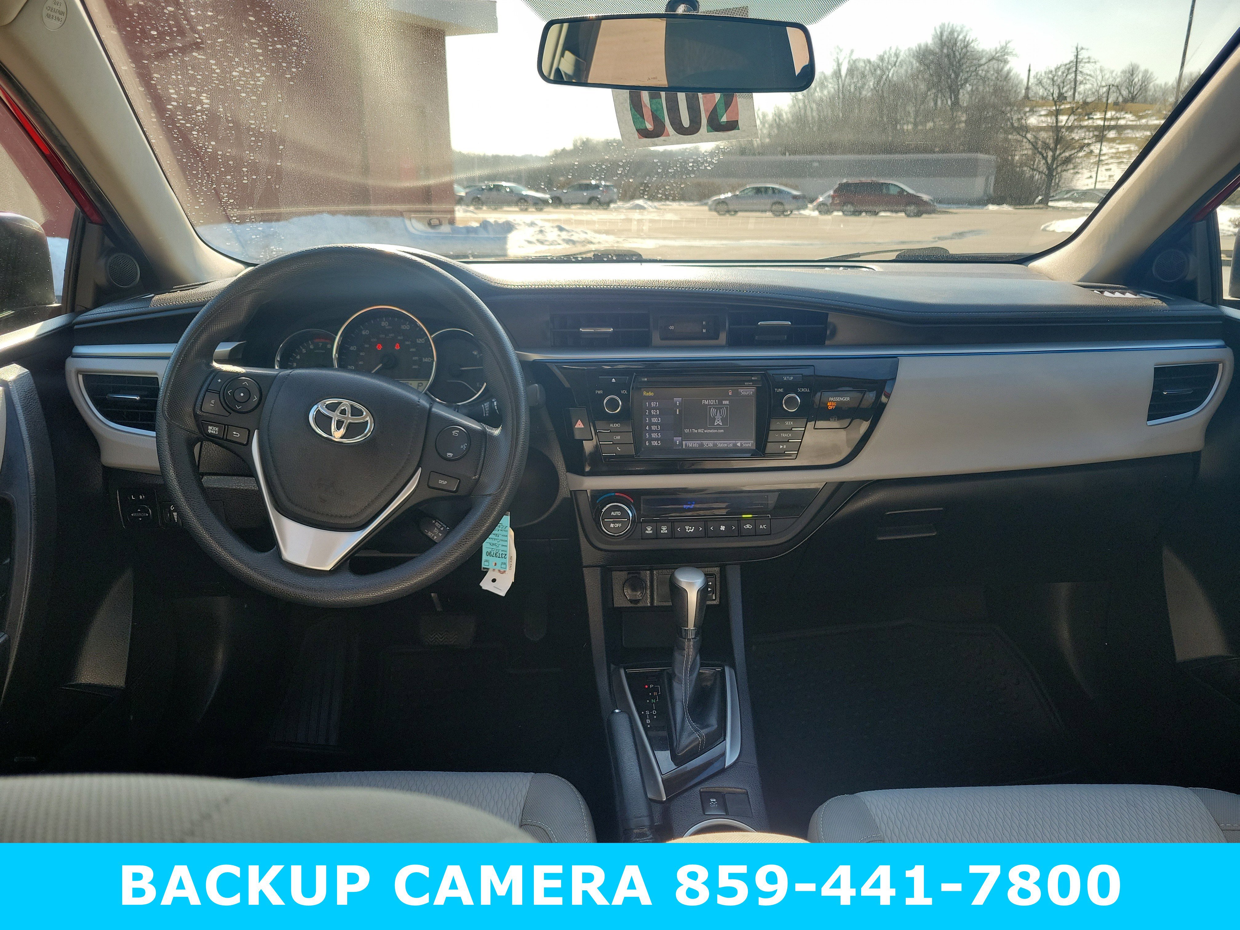 Used 2015 Toyota Corolla LE image 9