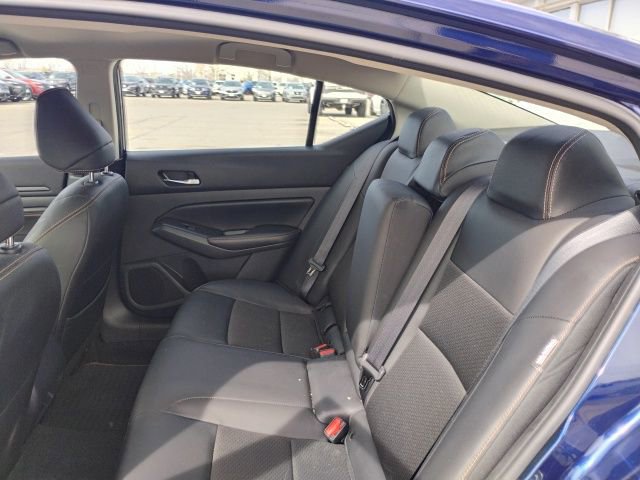 Used 2022 Nissan Altima 2.5 SR AWD/4WD image 9