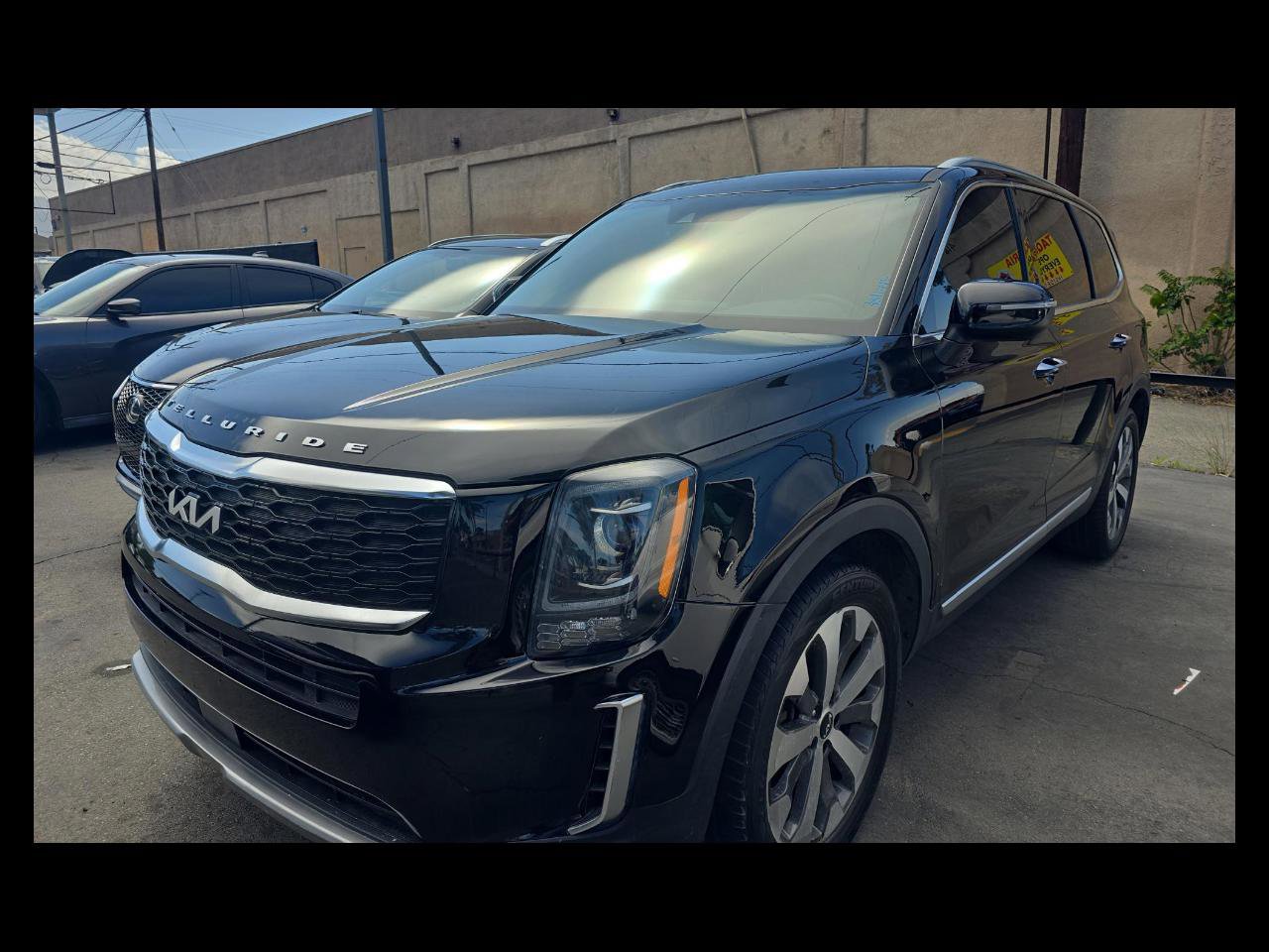 Used 2022 Kia Telluride S image 1