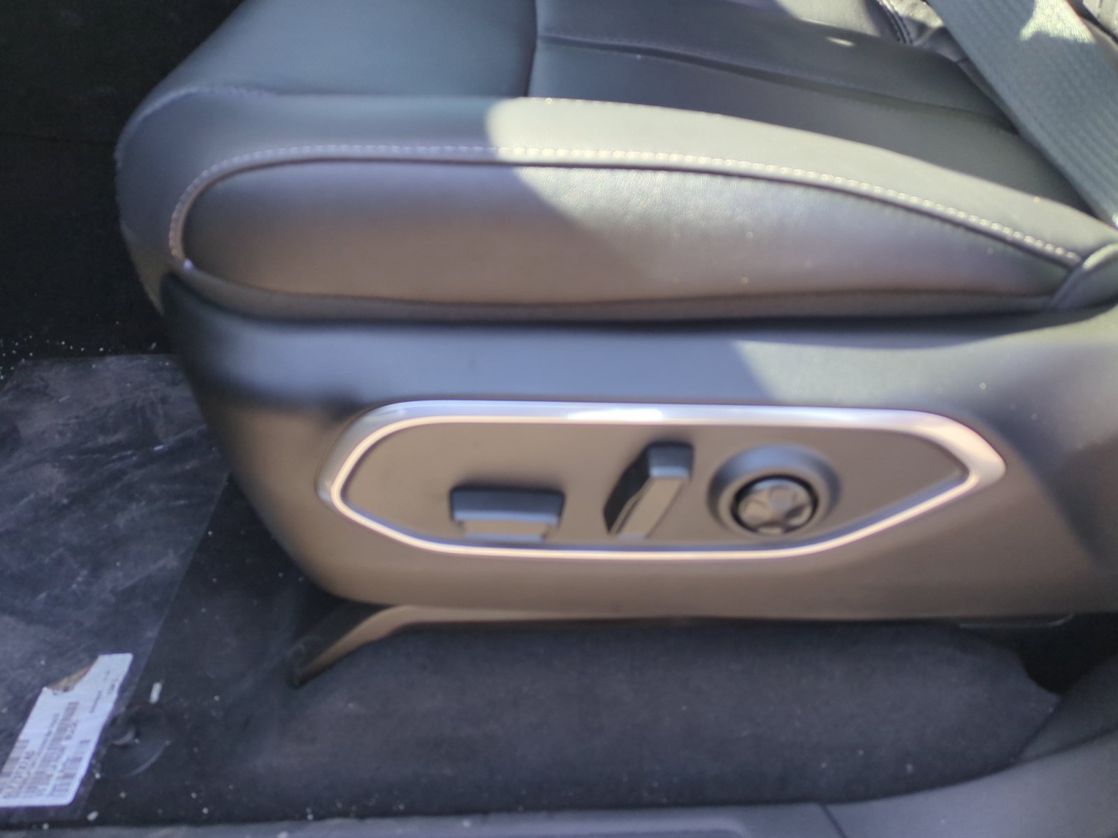 New 2026 Jeep Grand Wagoneer L Limited AWD/4WD image 14