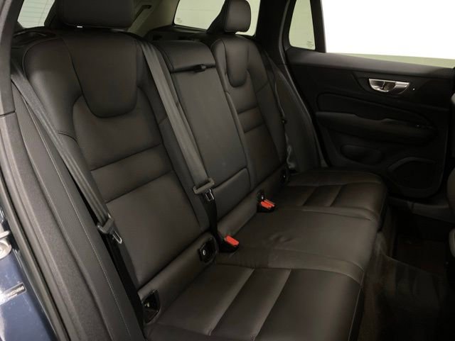 Used 2025 Volvo V60 B5 Cross Country Plus AWD/4WD image 49
