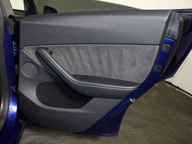Used 2024 Tesla Model Y Performance image 28