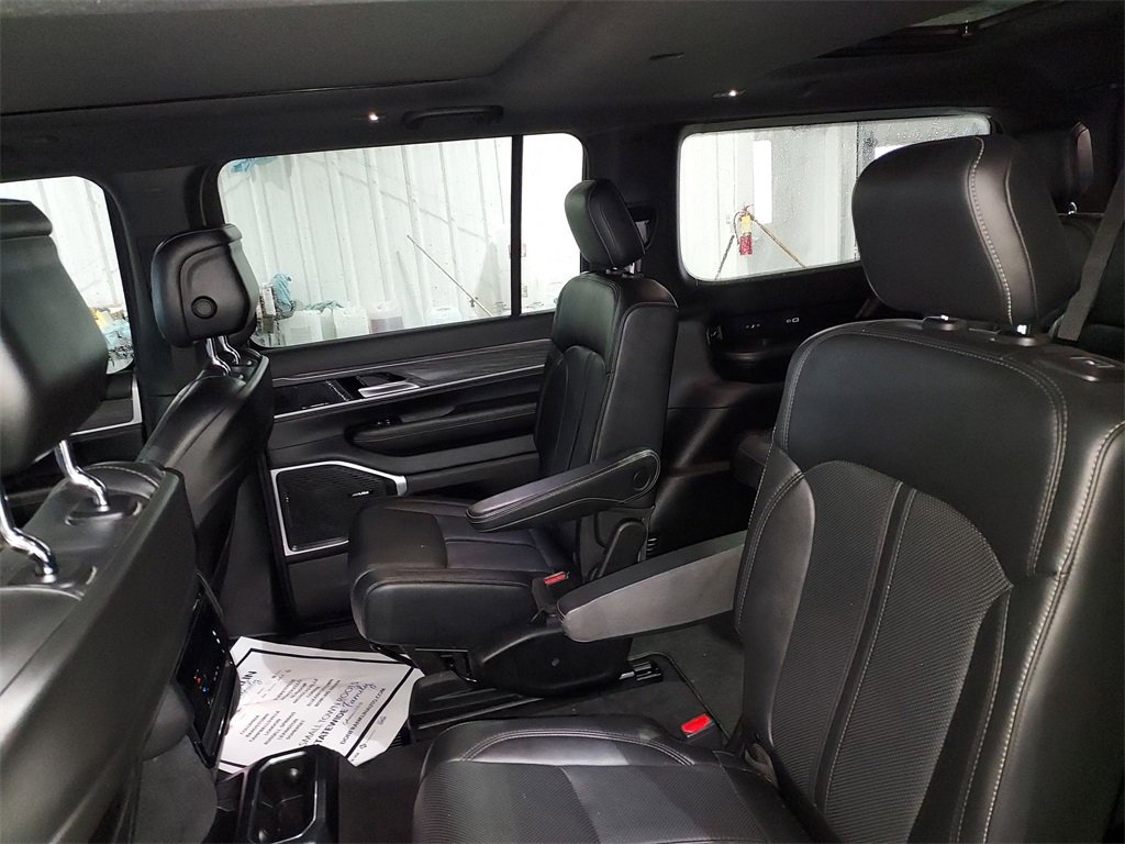 Used 2023 Jeep Wagoneer Series II w/ Premium Group I image 29