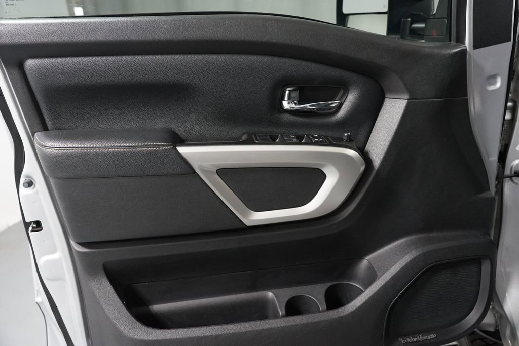 Used 2018 Nissan Titan PRO-4X w/ Pro-4x Utility Package image 31