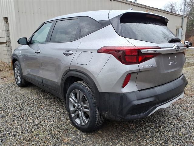 Used 2021 Kia Seltos LX image 6