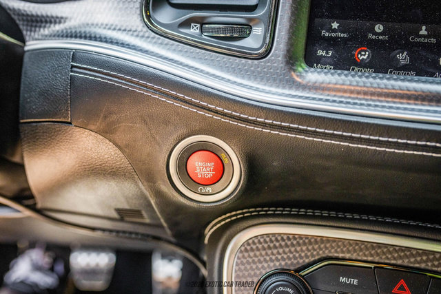 Used 2020 Dodge Challenger SRT Hellcat image 26