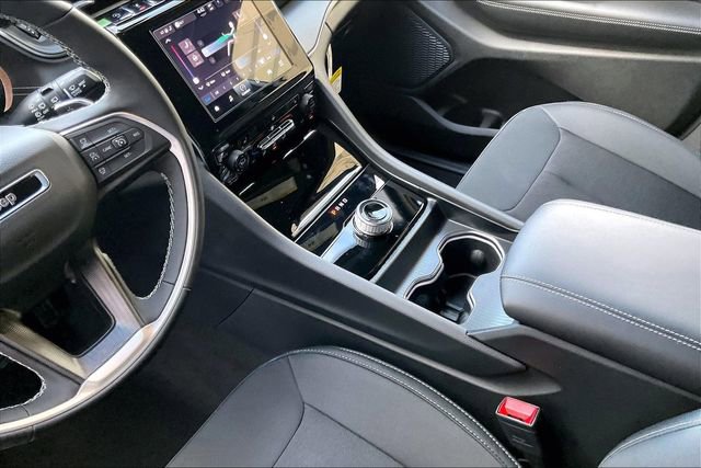 New 2026 Jeep Grand Cherokee Laredo image 7