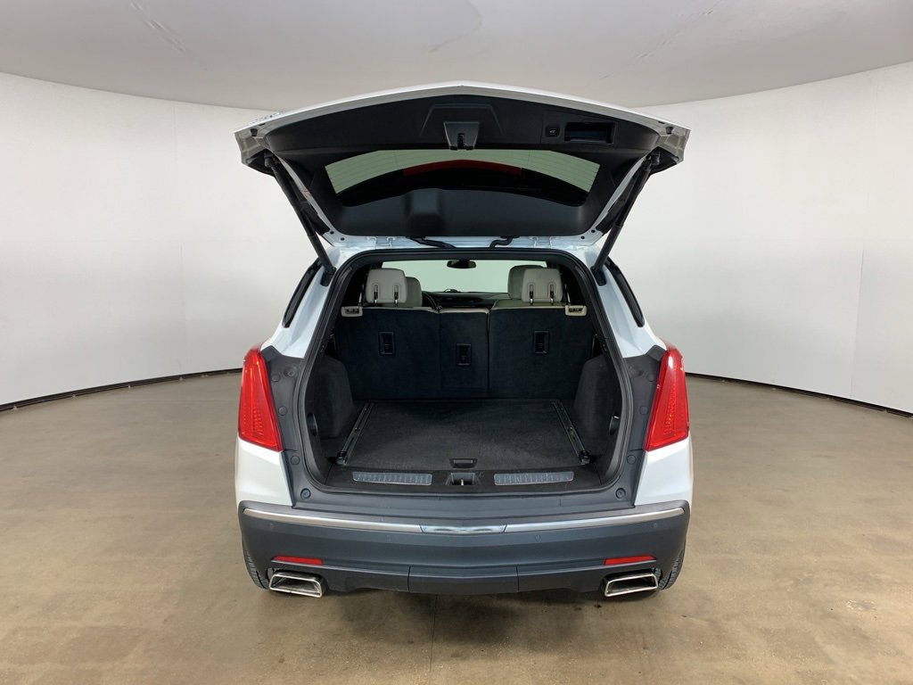 Used 2017 Cadillac XT5 Luxury w/ Advanced Security Package image 12