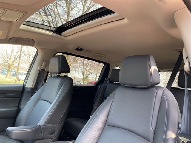 Certified 2025 Honda Odyssey EX-L image 16