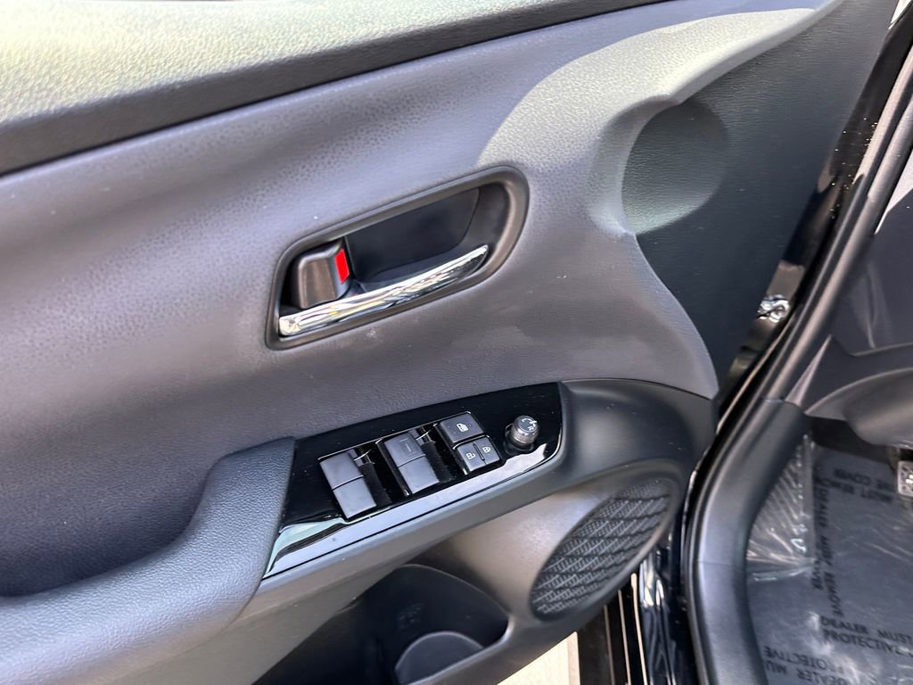 Used 2022 Toyota Prius L Eco image 25