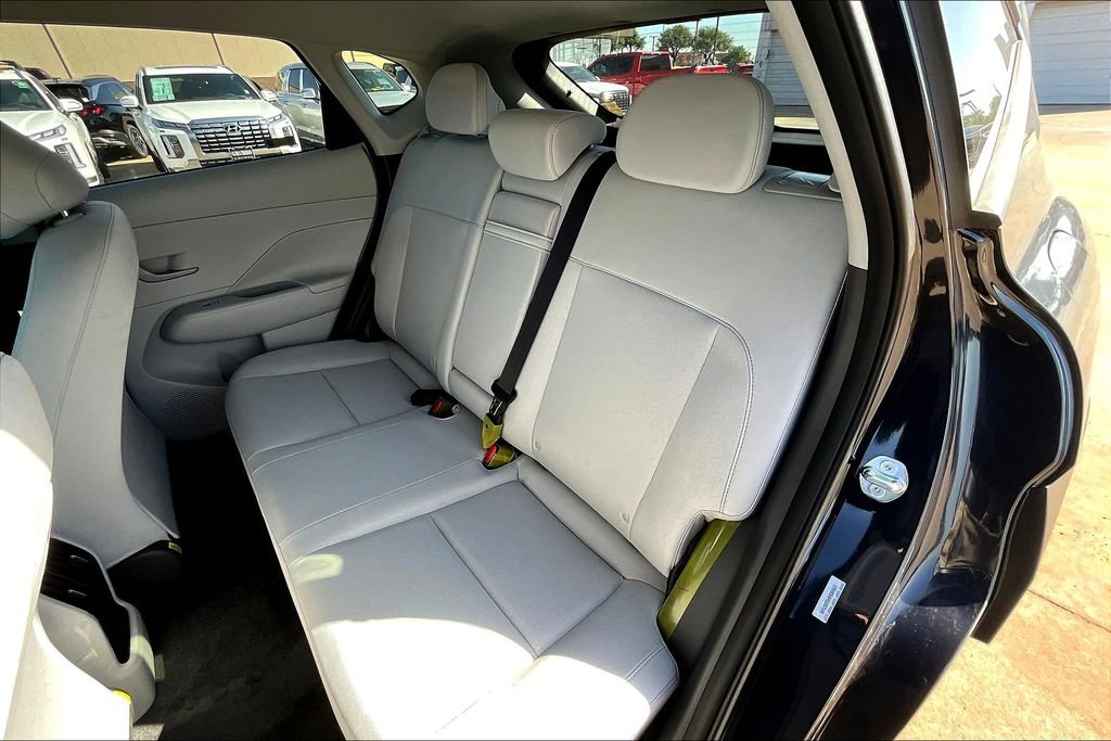 Used 2025 Hyundai Kona SEL image 16