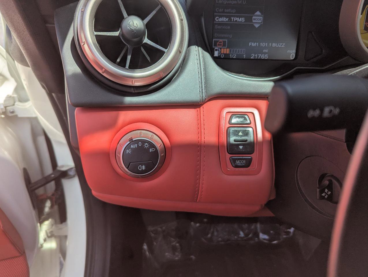 Used 2013 Ferrari California RWD image 19
