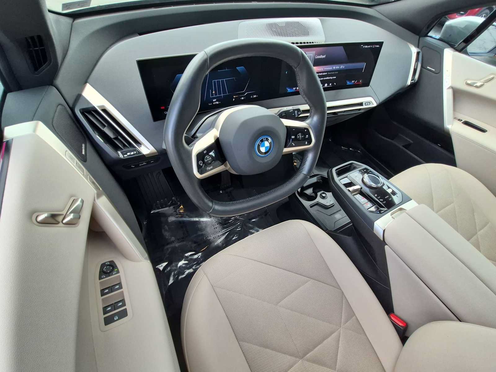 Used 2024 BMW iX xDrive50 w/ Sport Package AWD/4WD image 10