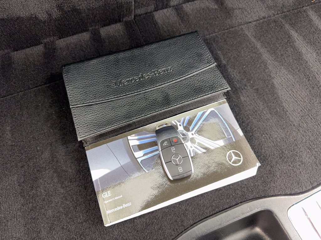 Used 2024 Mercedes-Benz GLE 350 4MATIC w/ 3rd Row Seat Package image 86