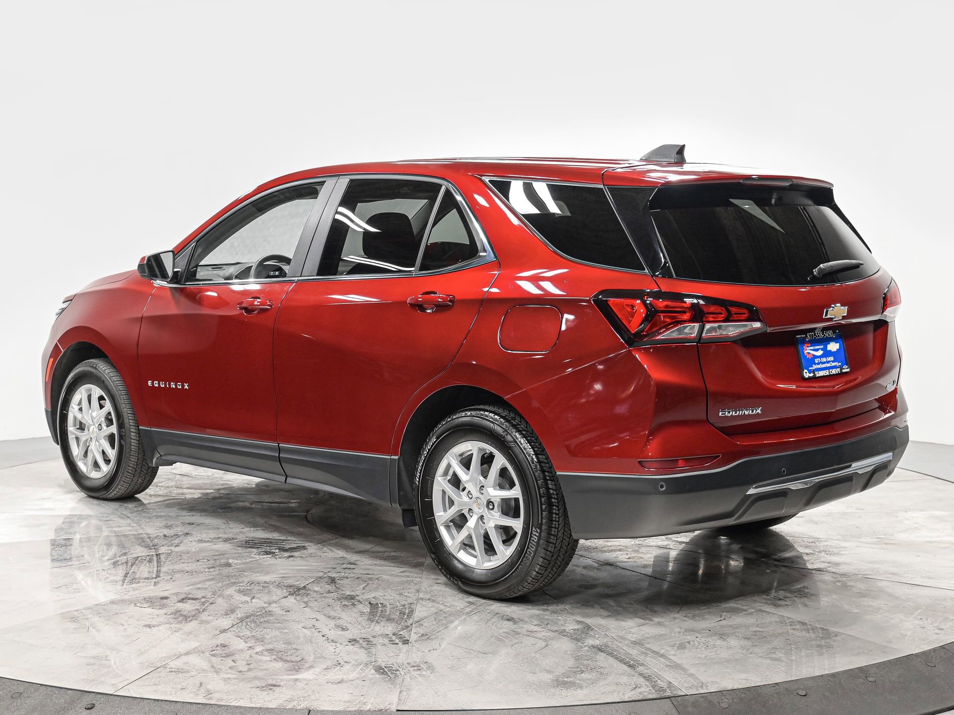 Used 2023 Chevrolet Equinox LT image 4