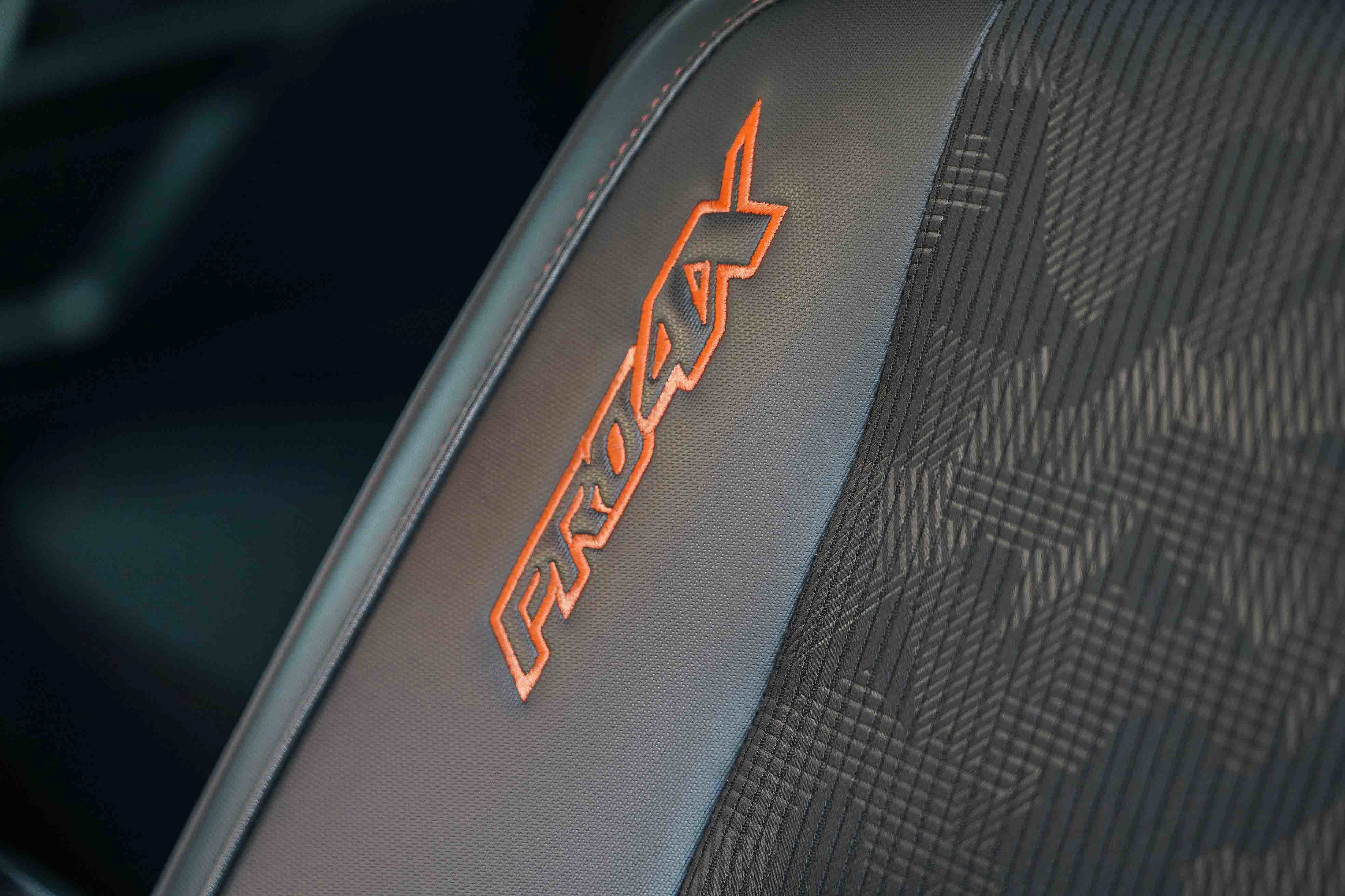 Used 2024 Nissan Titan PRO-4X w/ Pro-4x Utility Package image 32