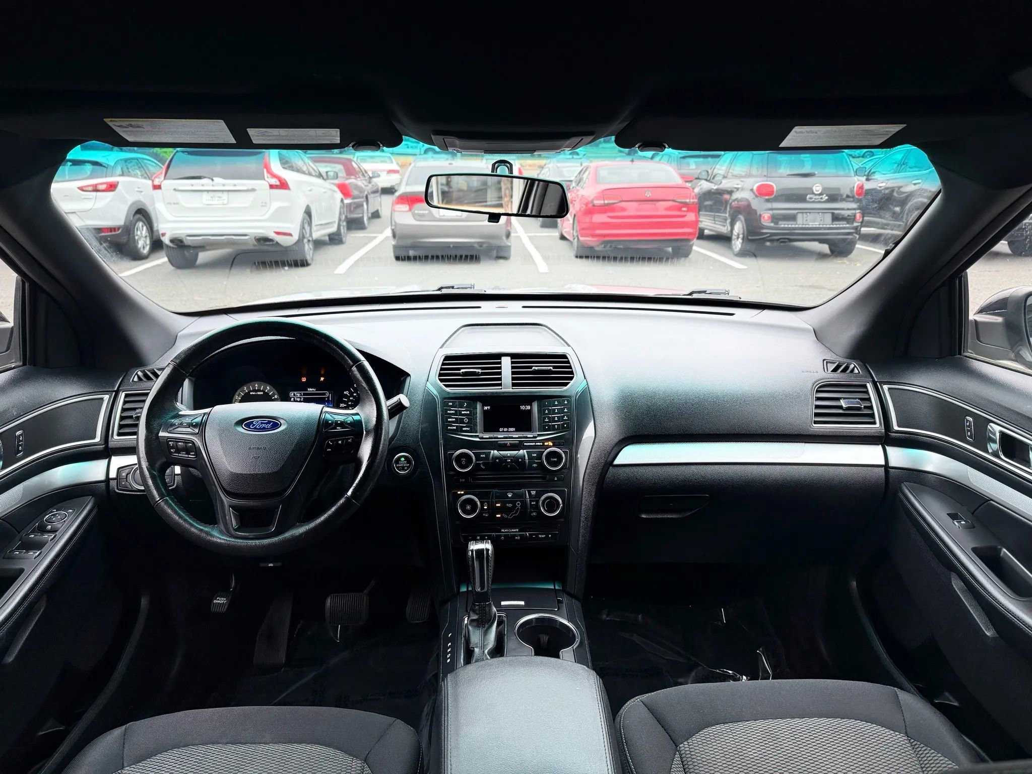 Used 2016 Ford Explorer XLT image 11