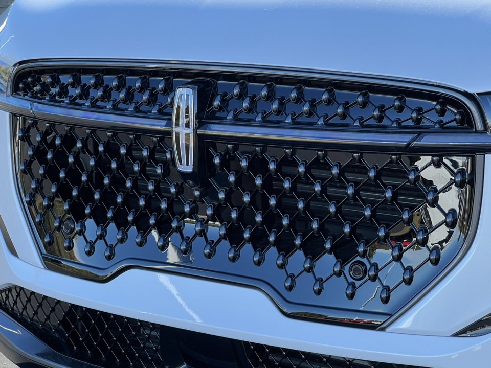 New 2026 Lincoln Nautilus Reserve w/ Jet Appearance Package image 39