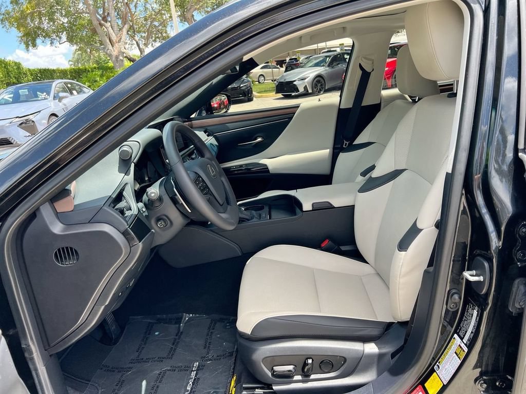 Certified 2025 Lexus ES 350 w/ Premium Package FWD image 12