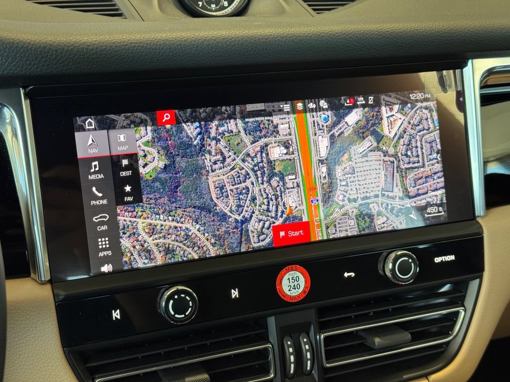 Certified 2026 Porsche Macan AWD/4WD image 21