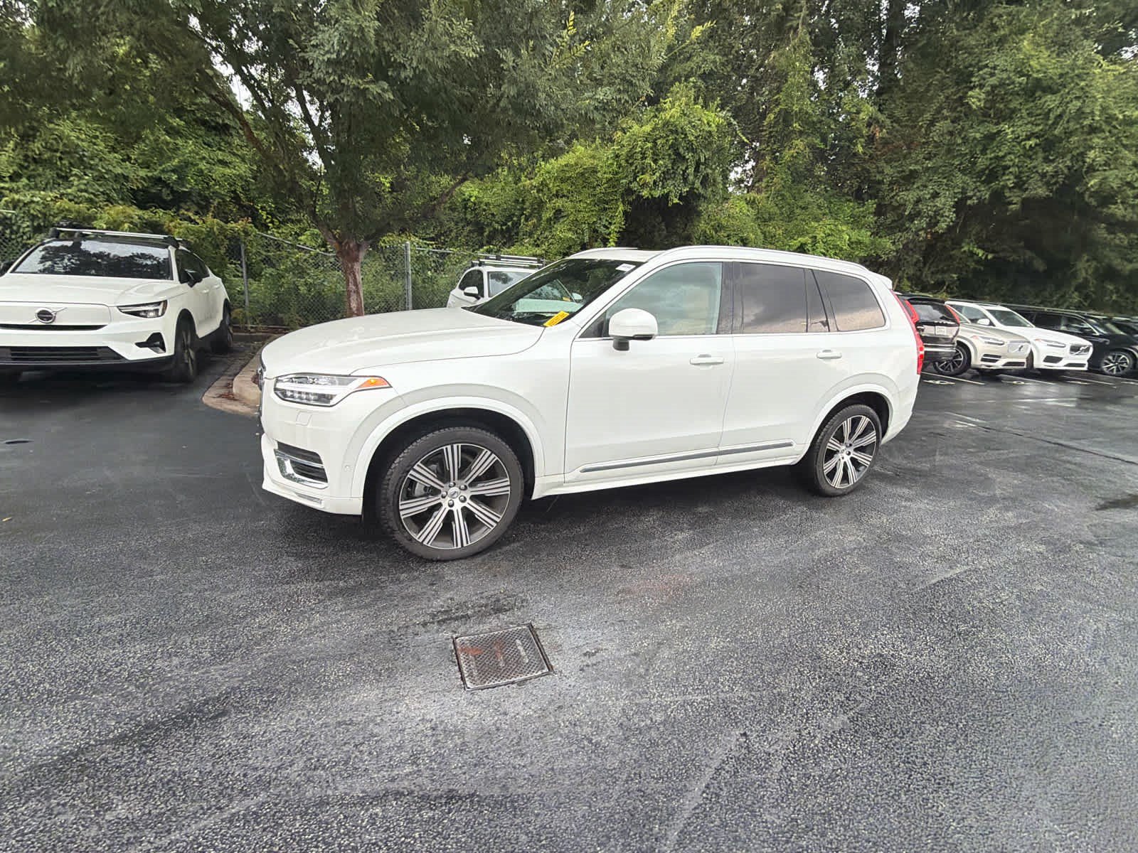 Used 2024 Volvo XC90 B6 Ultimate AWD/4WD image 25