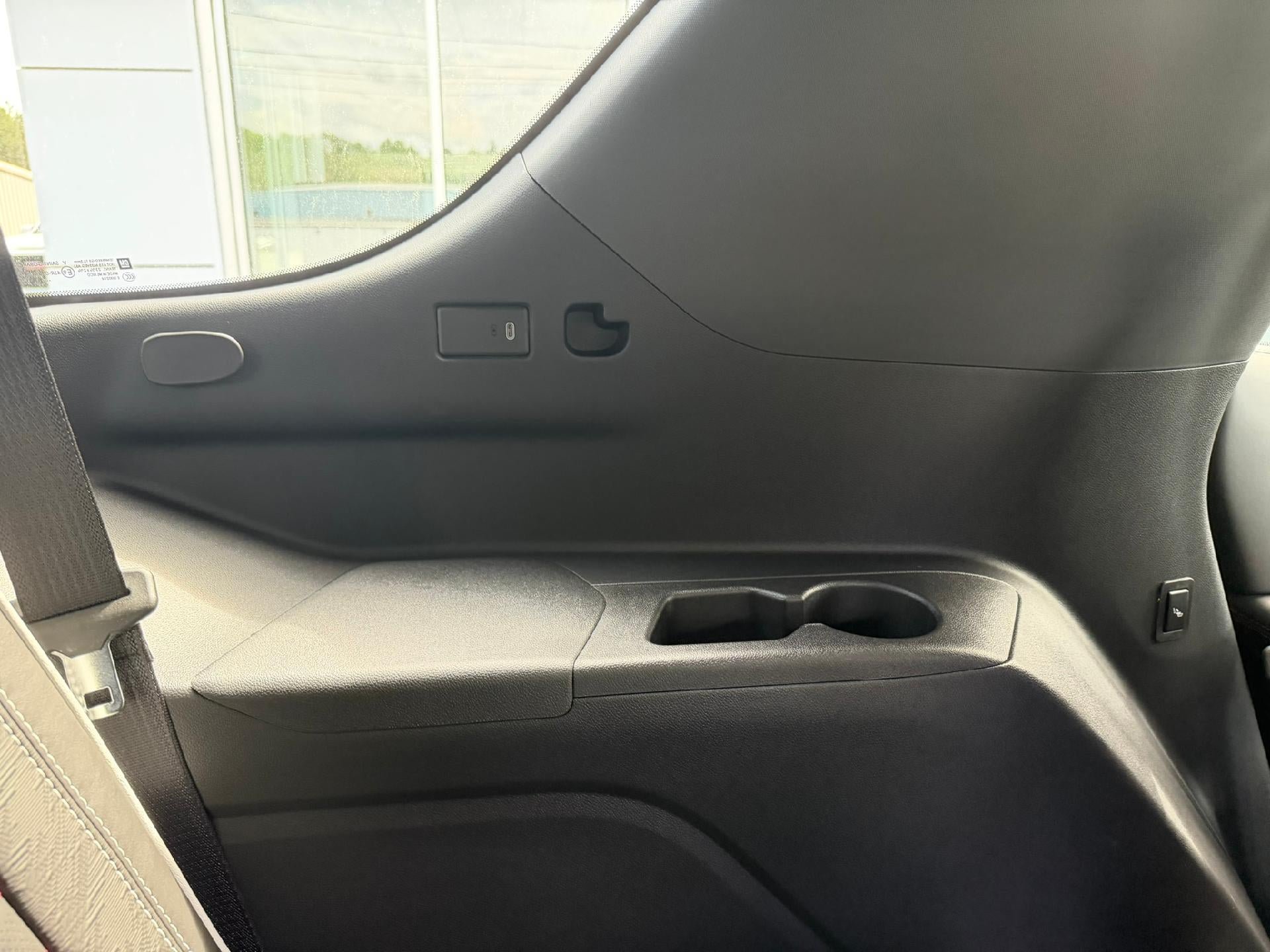 New 2026 GMC Yukon AT4 Ultimate w/ LPO, Floor Liner Package AWD/4WD image 48