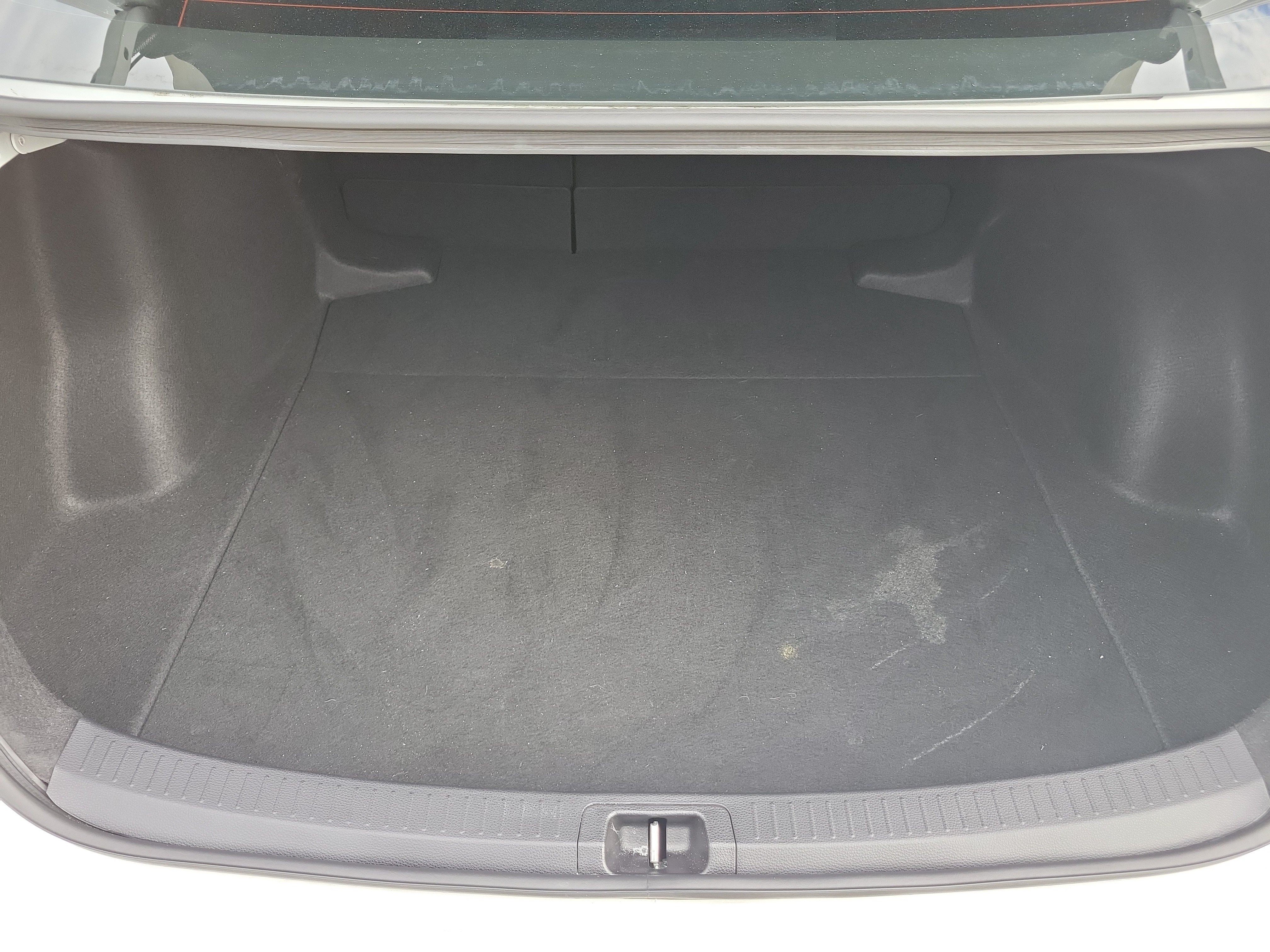 Used 2025 Toyota Corolla LE FWD image 11