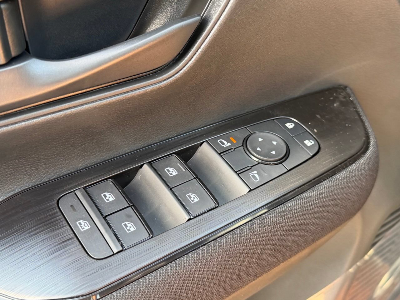 New 2026 Nissan Kicks S FWD image 21
