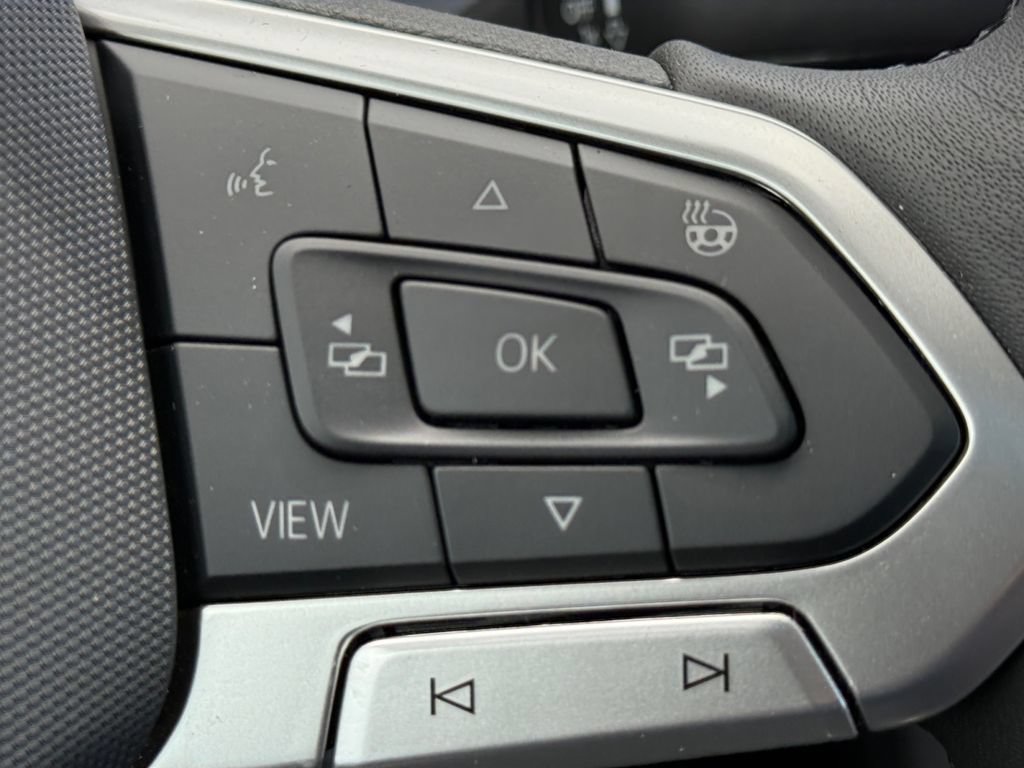 New 2026 Volkswagen Jetta SEL FWD image 19