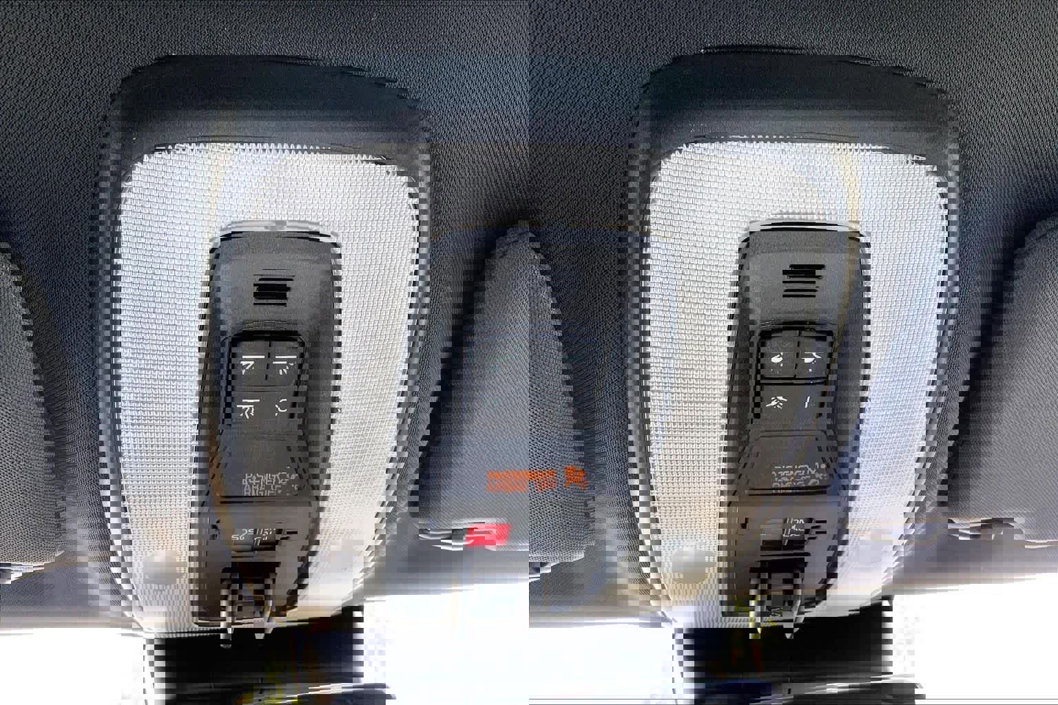 Used 2016 Volvo V60 T5 Premier w/ Convenience Package image 30