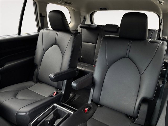Used 2025 Toyota Grand Highlander AWD image 13