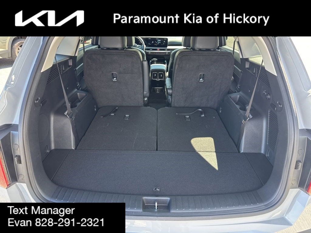 Used 2025 Kia Sorento SX image 13